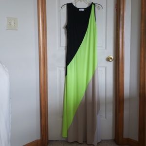 Gorgeous flowy summer maxi